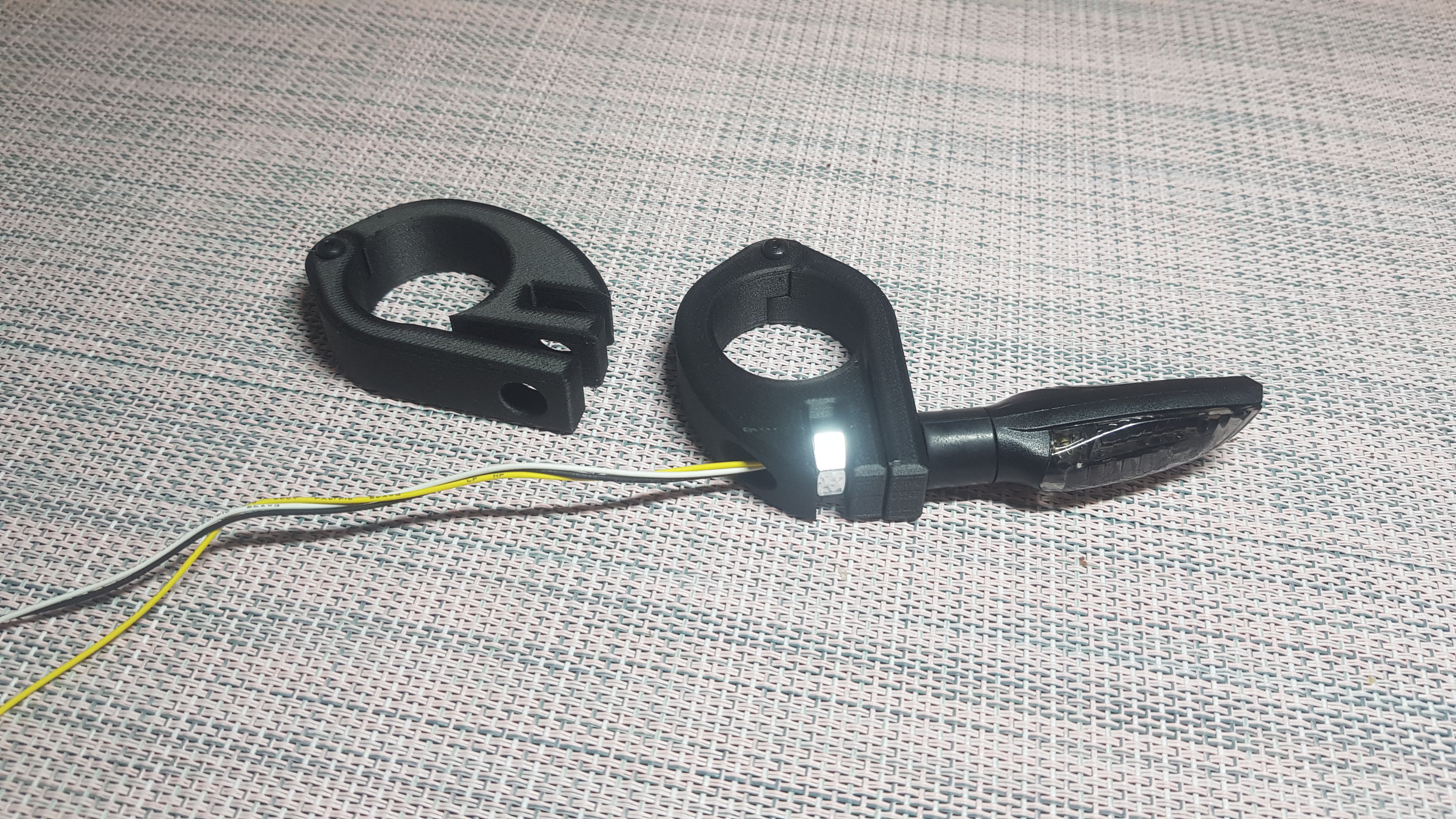 Blinkerhalterung für Telegabel